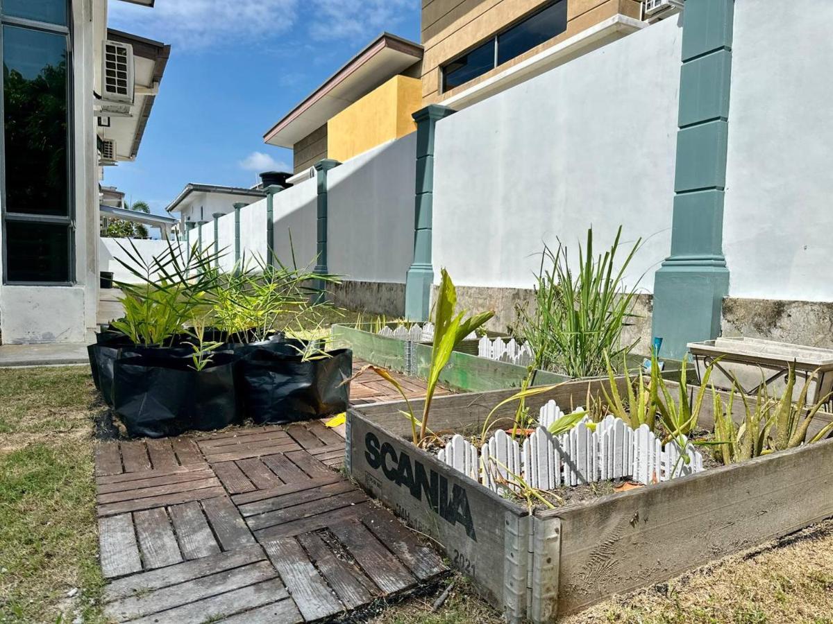 Bandar Melaka Family Bungalow Private Pool Bbq Wifi Netflix Экстерьер фото