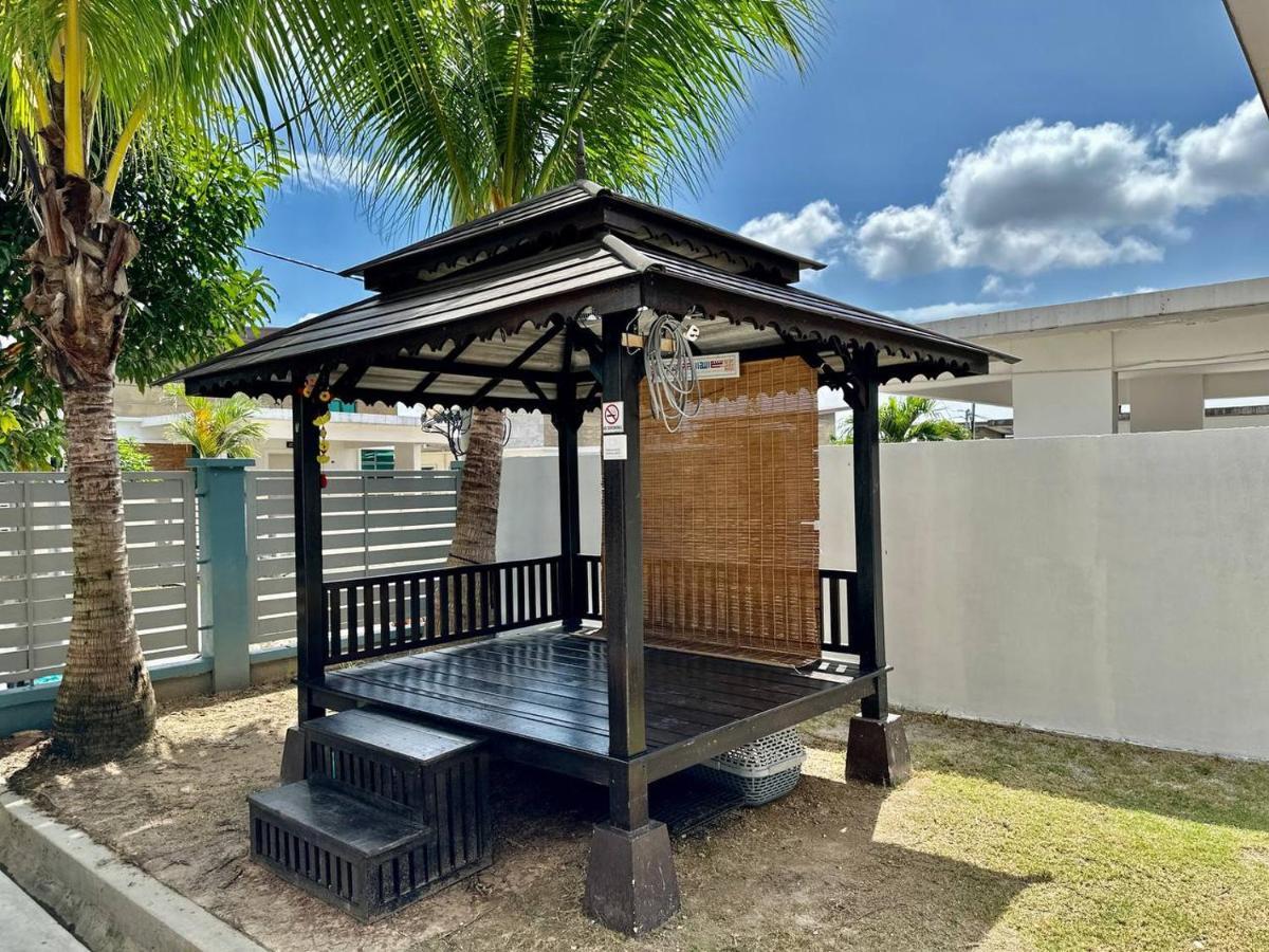 Bandar Melaka Family Bungalow Private Pool Bbq Wifi Netflix Экстерьер фото